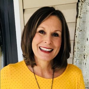 Meet your Posher, Gina